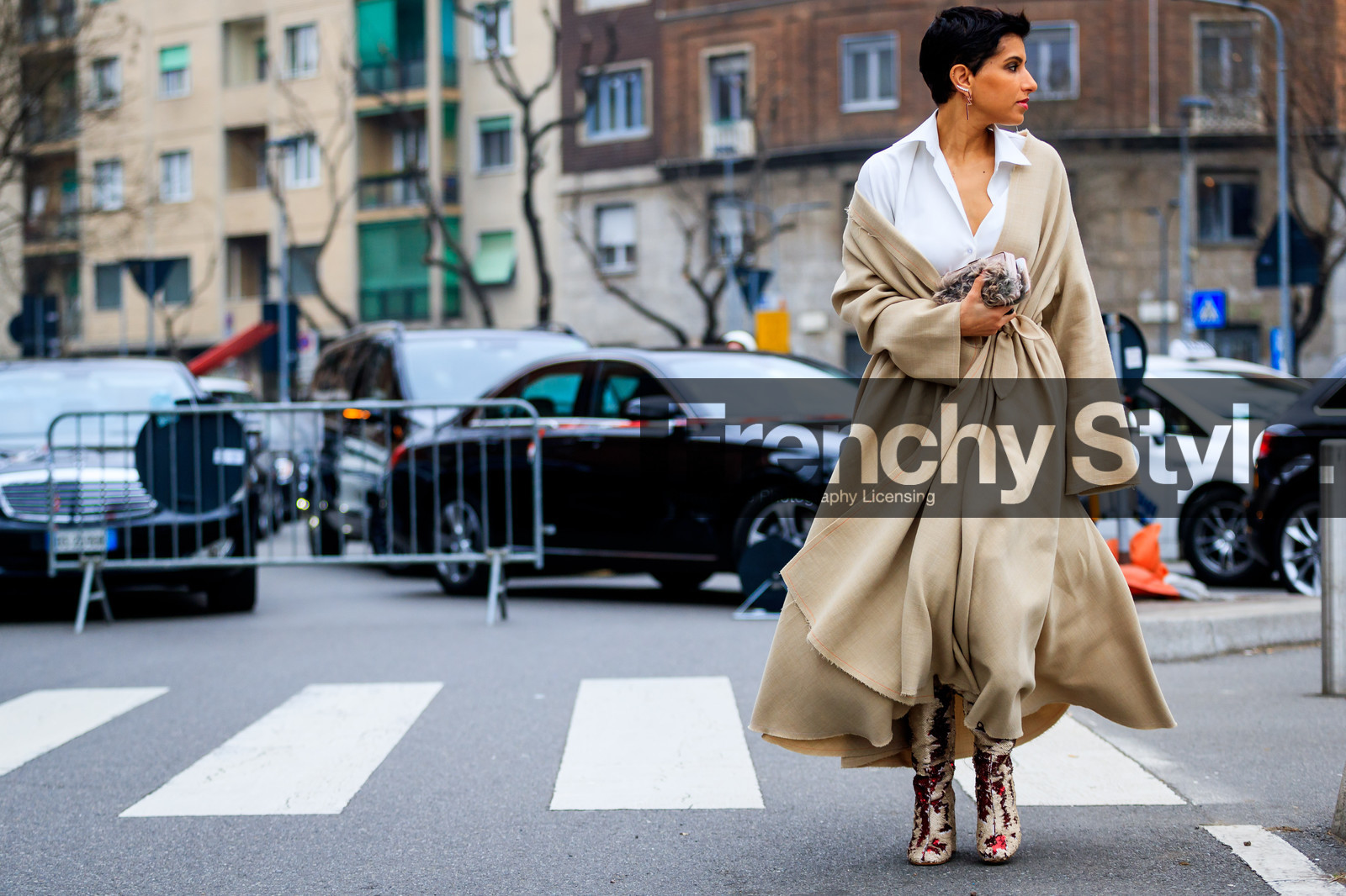 atmosphere details, AUTUMN WINTER 2017-2018, AW 17-18, beige coat, camel coat, deena abdulaziz, embroidered shoes, FALL WINTER 2017-2018, fashion week, frenchystyle, full length, fur bag, FW, FW 17-18, high boots, high heels, horizontal, jonathan paciullo, leather shoes, MFW, MILAN, street style, white shirt