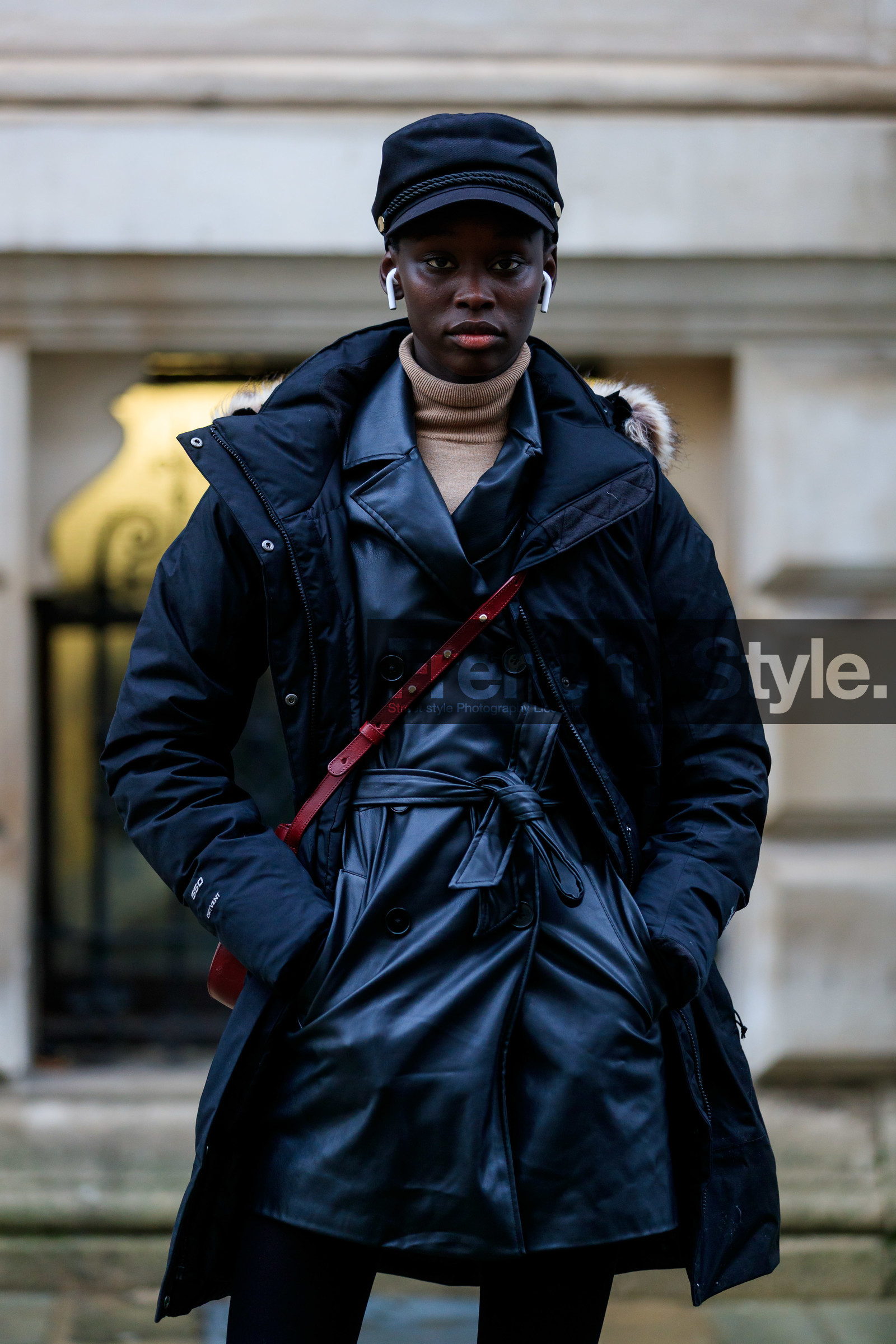 model, black coat, black tights, black leather jacket, black leather dress, black cap, beige pullover, turtleneck pullover, belted jacket, belted dress, jacket dress, fashion week, frenchystyle, FW, jonathan paciullo, street style, LFW, LONDON, AUTUMN WINTER 2020-2021, FALL WINTER 2020-2021, FW 20-21, vertical, atmosphere details, detail