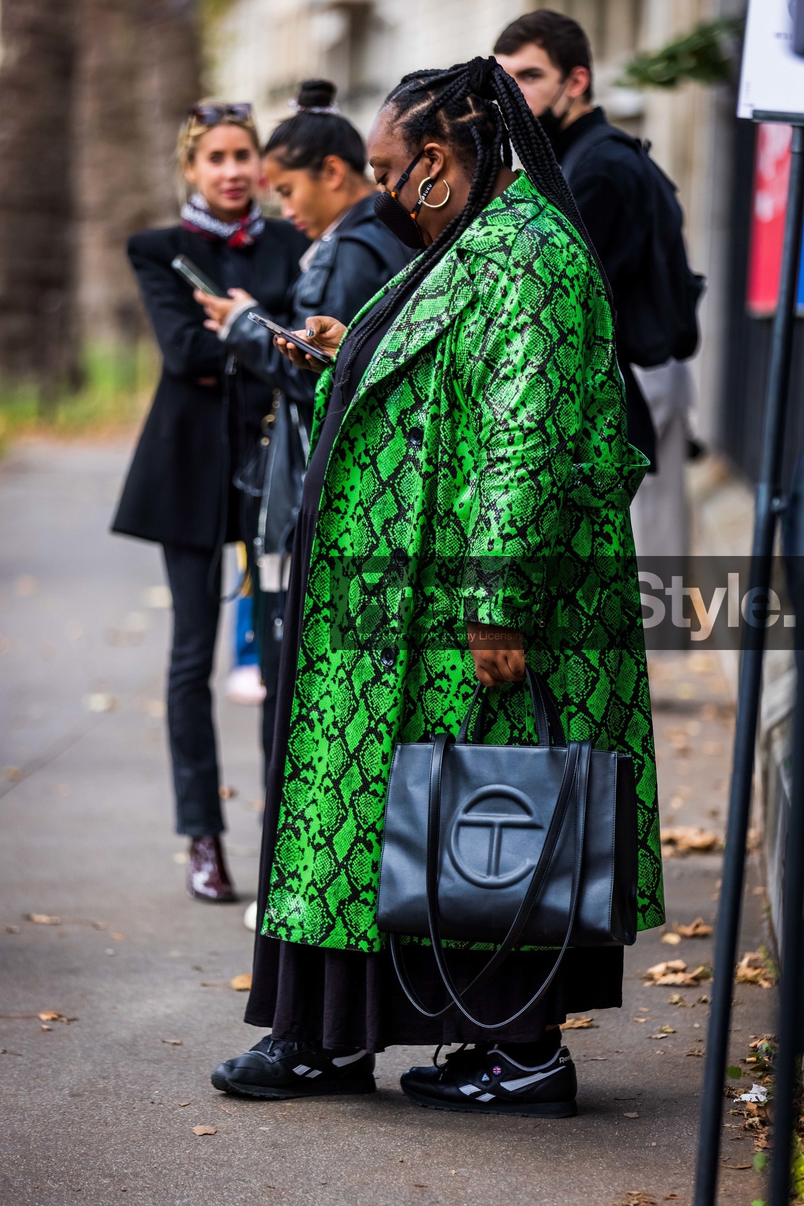animal print, bag, black bag, black dress, black sneakers, coat, facial mask, fluo green, green coat, hoops, leather bag, leather coat, python coat, sneakers, street style, jonathan paciullo, FW, frenchystyle, fashion week, PFW, PARIS, SPRING SUMMER 2022, SS 22, vertical, full length