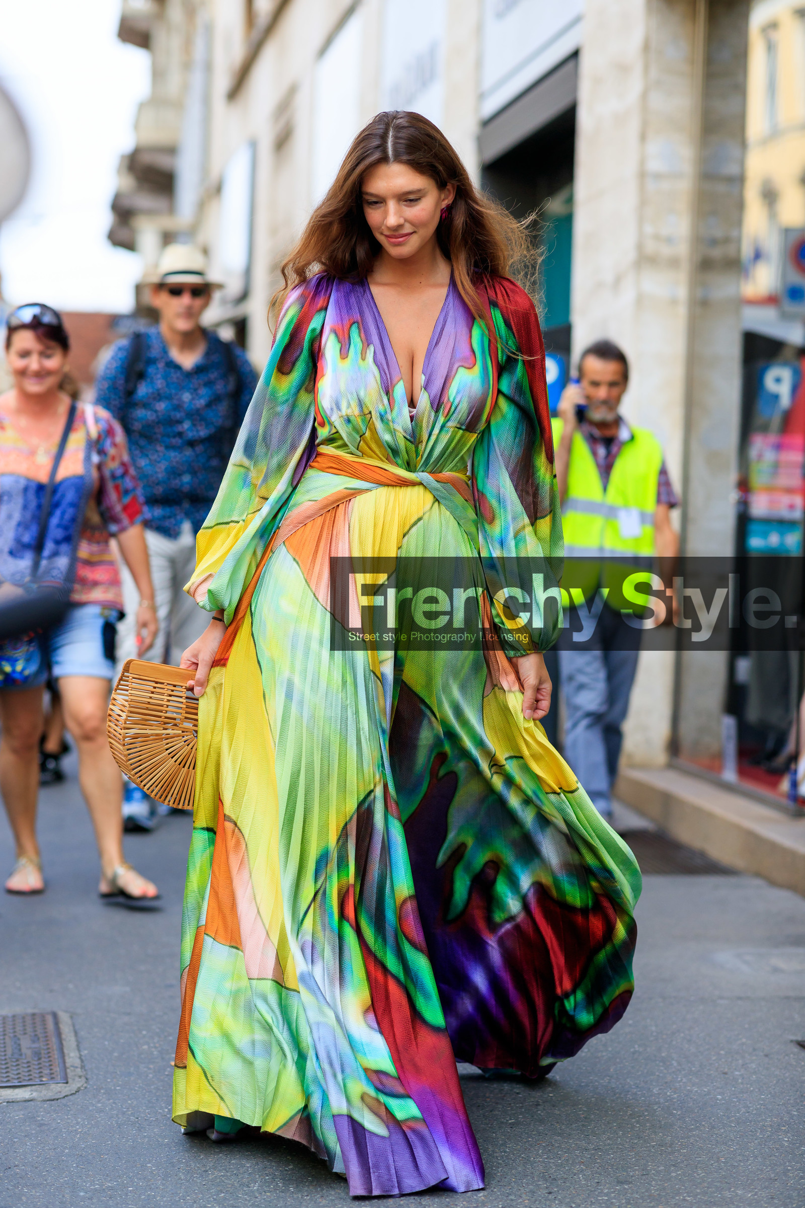 multicolor dress, long dress, long sleeves dress, balloon sleeves, printed dress, pleated dress, belted dress, hand bag, basket bag, low necked dress, silk dress, fashion week, frenchystyle, FW, jonathan paciullo, street style, MFW, MILAN, SPRING SUMMER 2020, SS 20
