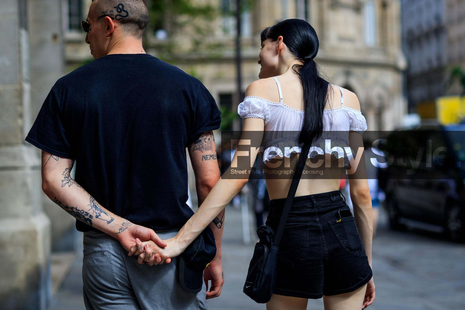 black bag, black denim, black t shirt, crop top, denim shorts, grey pants, leather bag, nike, sunglasses, tattoos, trousers, white top, PFW, fashion week, frenchystyle, FW, jonathan paciullo, street style, PARIS, horizontal, atmosphere details, detail, model, AUTUMN WINTER 2018-2019, FALL WINTER 2018-2019, FW 18-19