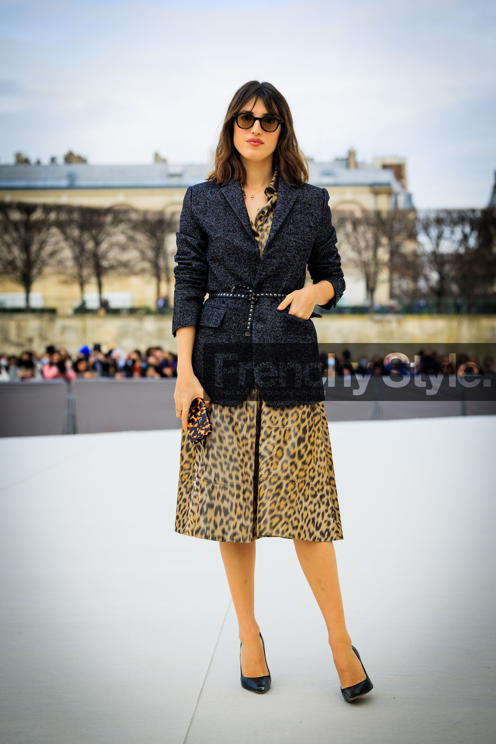 leopard print dress, midi dress, grey blazer, animal print skirt, dior, black stiletto, black sunglasses, studded belt, iphone, leopard print case, jeanne damas, fashion week, frenchystyle, FW, jonathan paciullo, street style, AUTUMN WINTER 2022-2023, FALL WINTER 2022_2023, FW 22-23, PFW, PARIS, vertical, full length