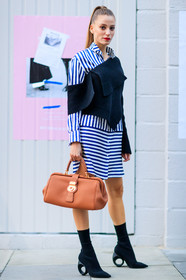 black shoes, black sweater, blue shirt, brown bag, burberry, fashion week, frenchystyle, full length, FW, geometric, graphic shirt, high heels, jonathan paciullo, leather bag, leather shoes, LFW, LONDON, printed shirt, shirt dress, SPRING SUMMER 2018, SS 18, street style, striped shirt, vertical