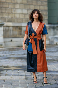 alyssa coscarelli, green leather dress, orange leather dress, blue leather dress, wrap dress, belted dress, black leather sandals, multi straps sandals, fashion week, frenchystyle, FW, jonathan paciullo, street style, PFW, PARIS, SPRING SUMMER 2020, SS 20, horizontal, full length