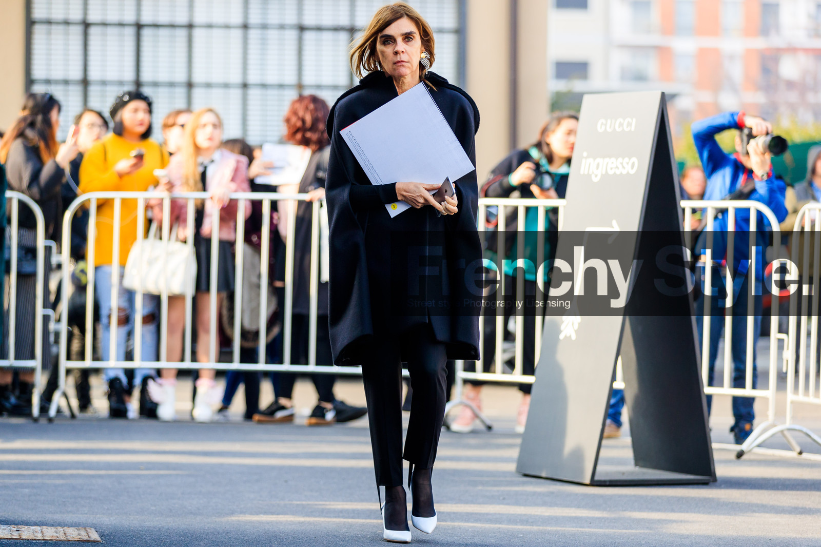 atmosphere details, AUTUMN WINTER 2017-2018, AW 17-18, black jacket, black pants, carine roitfeld, earrings, FALL WINTER 2017-2018, fashion week, frenchystyle, full length, FW, FW 17-18, high heels, horizontal, jonathan paciullo, leather shoes, MFW, MILAN, street style, trousers, white shoes