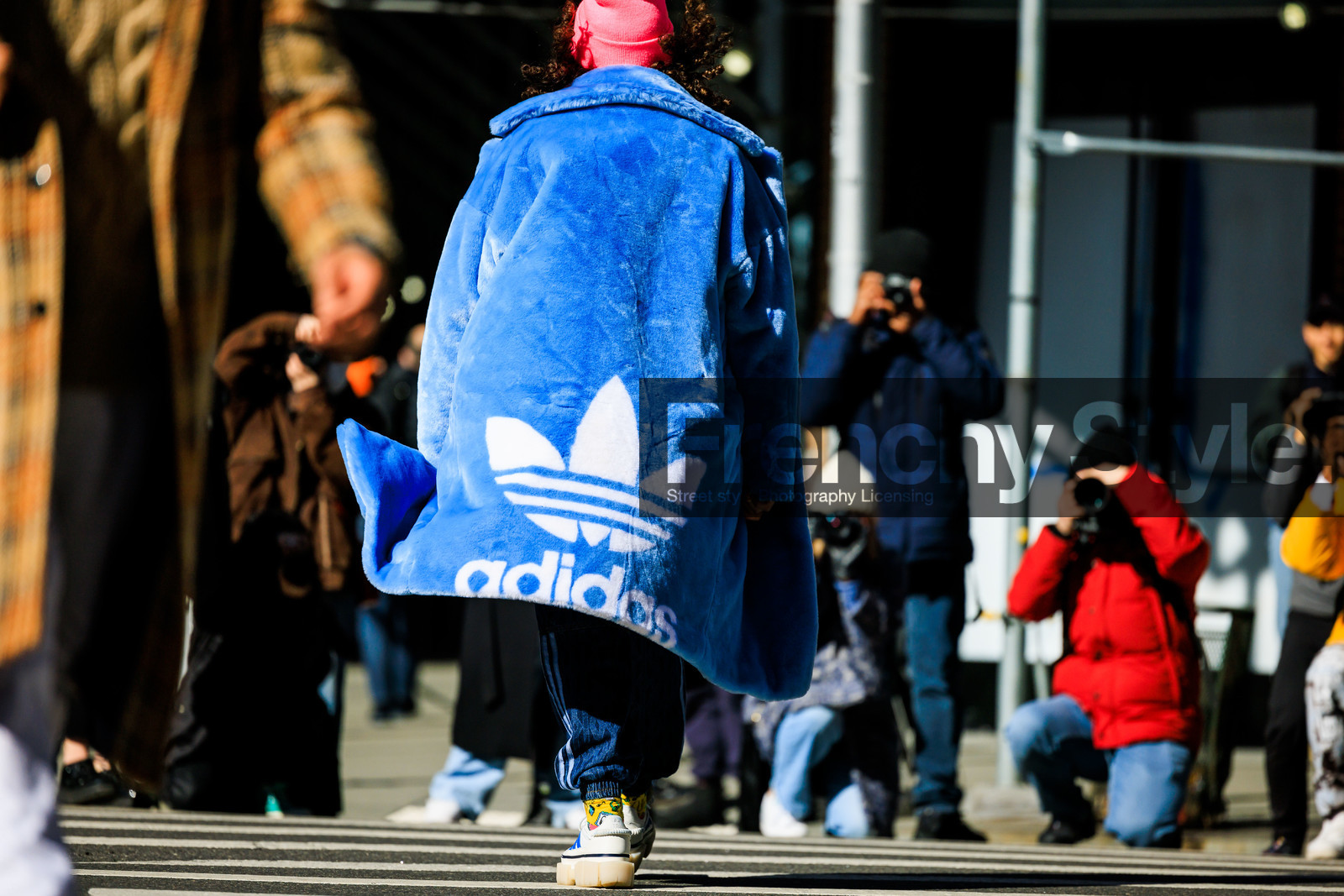 blue furry adidas coat, adidas logo, white sneakers, details, fashion week, frenchystyle, FW, jonathan paciullo, street style, NYFW, NEW YORK, AUTUMN WINTER 2022-2023, FALL WINTER 2022_2023, FW 22-23, atmosphere details, horizontal