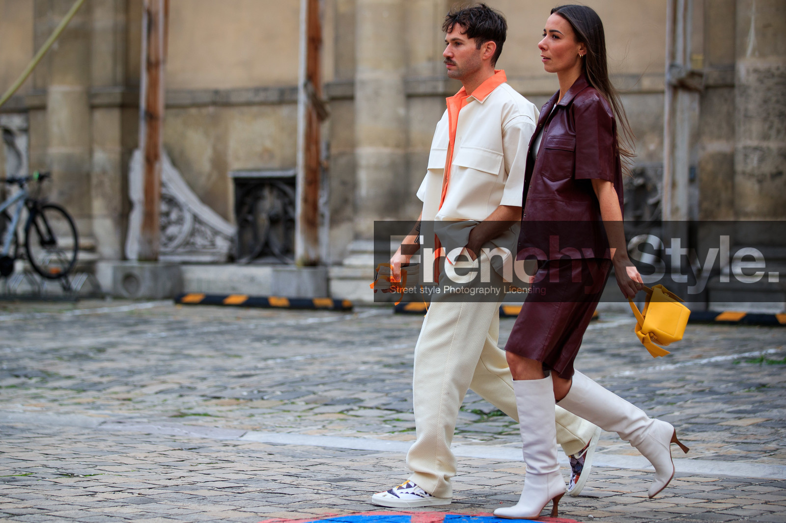 alice barbier, alice & j.s, JS roques, burgundy leather bermuda shorts, burgundy leather shirt, short sleeves shirt, white leather boots, high boots, high heels boots, yellow leather bag, hand bag, acne studios bag, white shirt, white pants, orange shirt, sheer shirt, organza shirt, vans shoes, white sneakers, geometrical printed shoes, PARIS, PFW, fashion week, frenchystyle, FW, jonathan paciullo, street style, SPRING SUMMER 2021, SS 21, horizontal, atmosphere details, full length