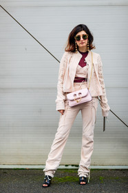 AUTUMN WINTER 2017-2018, AW 17-18, black shoes, bra, earrings, FALL WINTER 2017-2018, fashion week, frenchystyle, full length, FW, FW 17-18, high heels, jonathan paciullo, jw anderson, leather bag, leather shoes, MFW, MILAN, pink bag, pink jacket, pink pants, red top, street style, sunglasses, sweatpants, tone on tone, total look pink, trousers, valentina siragusa, vertical