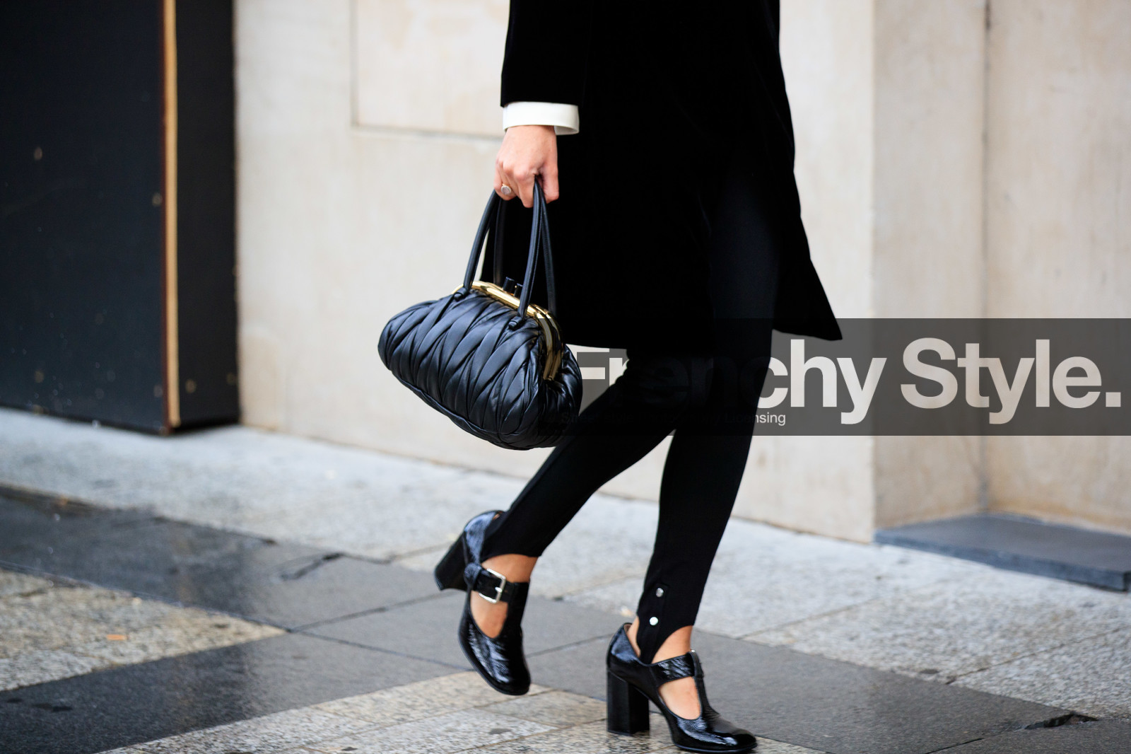 geraldine boublil, black dress, black legging, black leather bag, black polish shoes, velvet jacket, jacket dress, hand bag, polish shoes, miu miu bag, miu miu dress, miu miu shoes, miu miu look, PARIS, PFW, fashion week, frenchystyle, FW, jonathan paciullo, street style, SPRING SUMMER 2021, SS 21, horizontal, atmosphere details, detail
