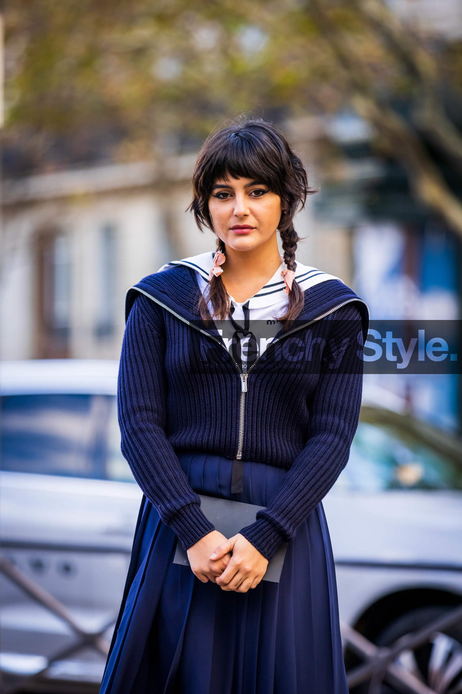 braid, fringe, hairstyle, knitwear, Maria Bernad, navy skirt, pleated skirt, ribbed knitwear, ribbon, skirt, zipped knitwear, fashion week, frenchystyle, FW, jonathan paciullo, street style, PFW, PARIS, SPRING SUMMER 2022, SS 22, vertical, atmosphere details