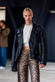 animal print, bag, belt, black perfecto, brown pants, camel belt, croco belt, crop top, fendi bag, flare pants, leather jacket, leopard print, pants, perfecto, printed bag, printed pants, white crop top, fashion week, frenchystyle, FW, jonathan paciullo, street style, PFW, PARIS, SPRING SUMMER 2022, SS 22, vertical, atmosphere details