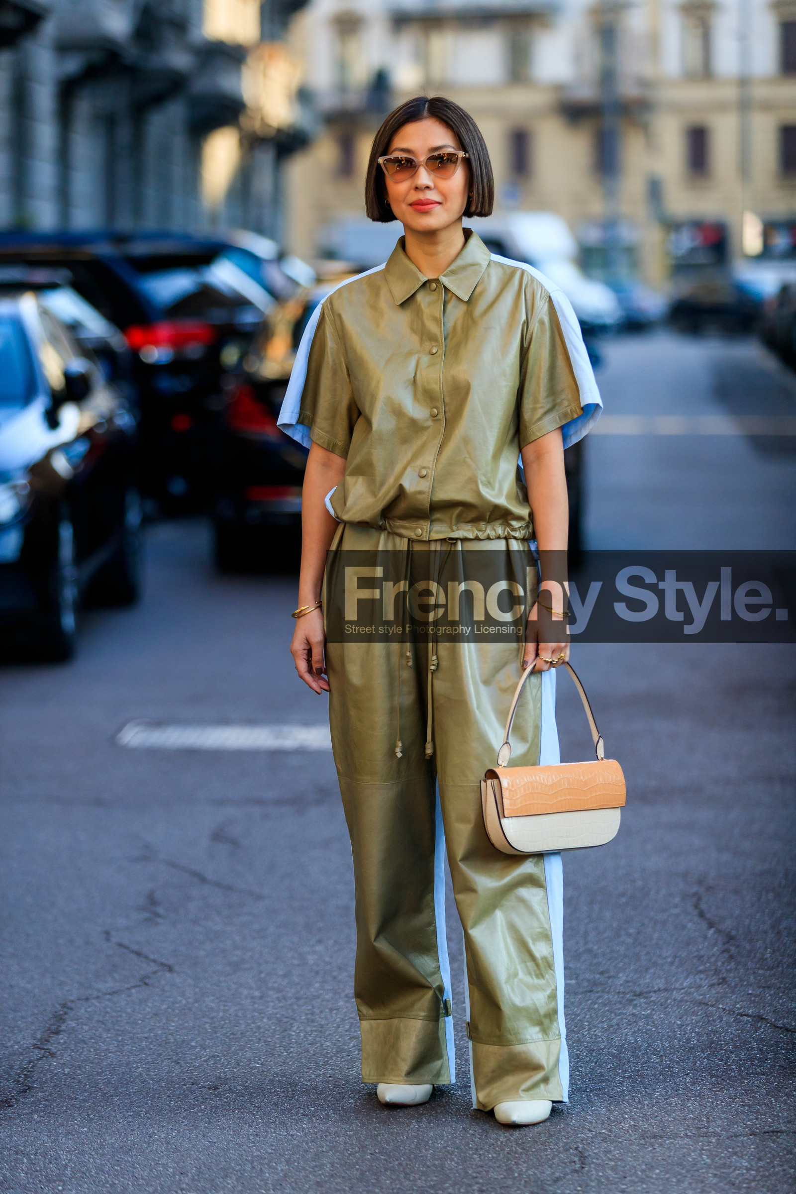 liz yu, kaki leather shirt, kaki leather pants, short sleeves shirt, jogging pants, light blue leather shirt, light blue leather pants, beige leather bag, hand bag, animal skin bag, beige sunglasses, butterfly sunglasses, fashion week, frenchystyle, FW, jonathan paciullo, street style, MFW, MILAN, AUTUMN WINTER 2020-2021, FALL WINTER 2020-2021, FW 20-21, vertical, full length