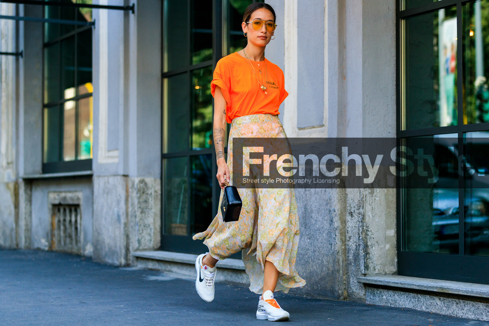 black bag, leather bag, floral, flowers, leather shoes, nike, off white, orange top, printed skirt, sunglasses, tattoos, white sneakers, street style, jonathan paciullo, FW, frenchystyle, fashion week, MFW, MILAN, SPRING SUMMER 2019, SS 19, atmosphere details, horizontal, full length