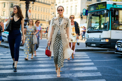 beige coat, graphic dress, grey dress, leather bag, leather shoes, nude sandals, polka dot, printed dress, red bag, see through, sunglasses, trench coat, fashion week, frenchystyle, FW, jonathan paciullo, street style, PFW, PARIS, atmosphere details, horizontal, full length, AUTUMN WINTER 2018-2019, FALL WINTER 2018-2019, FW 18-19, Chriselle Lim