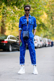 black bag, black bra, blue denim, denim jumpsuit, jil sander, leather bag, leather shoes, model, printed jumpsuit, puma, sunglasses, trousers, white sneakers, street style, jonathan paciullo, FW, frenchystyle, fashion week, MFW, MILAN, SPRING SUMMER 2019, SS 19, vertical, full length