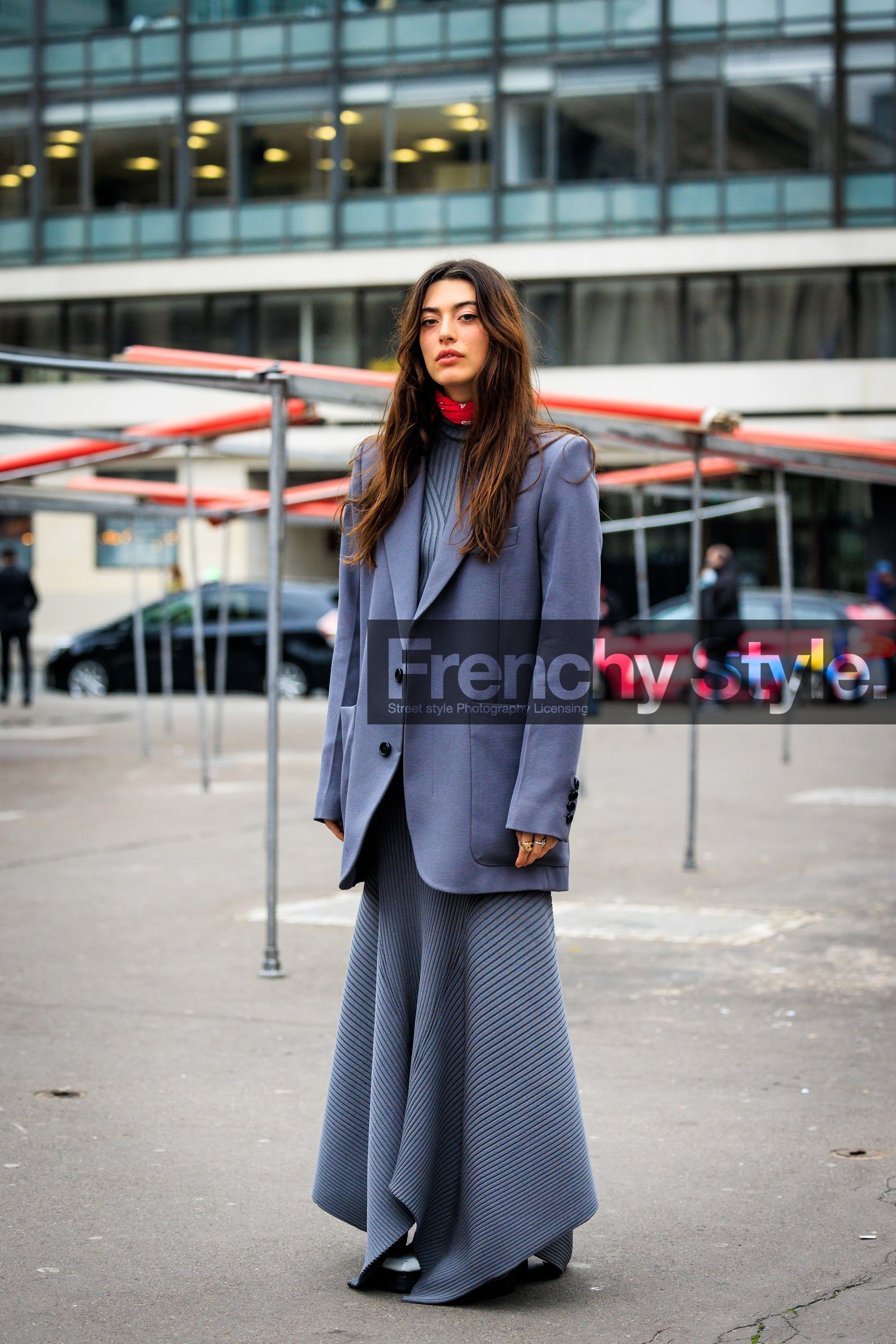 grey blazer, red scarf, knitted top, oversized blazer, longskirt, knitted skirt, rings, fashion week, frenchystyle, FW, jonathan paciullo, street style, PFW, PARIS, menswear, AUTUMN WINTER 2022-2023, FALL WINTER 2022-2023, FW 22-23, full length, vertical