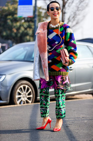 AUTUMN WINTER 2017-2018, AW 17-18, FALL WINTER 2017-2018, fashion week, frenchystyle, full length, FW, FW 17-18, geometric, graphic pants, graphic sweater, green pants, high heels, jonathan paciullo, leather bag, leather shoes, MFW, MILAN, multicolor sweater, necklace, pearls, pink bag, pink fur, printed pants, printed sweater, psychedelic, red shoes, shiny jacket, silver jacket, street style, sunglasses, trousers, vertical