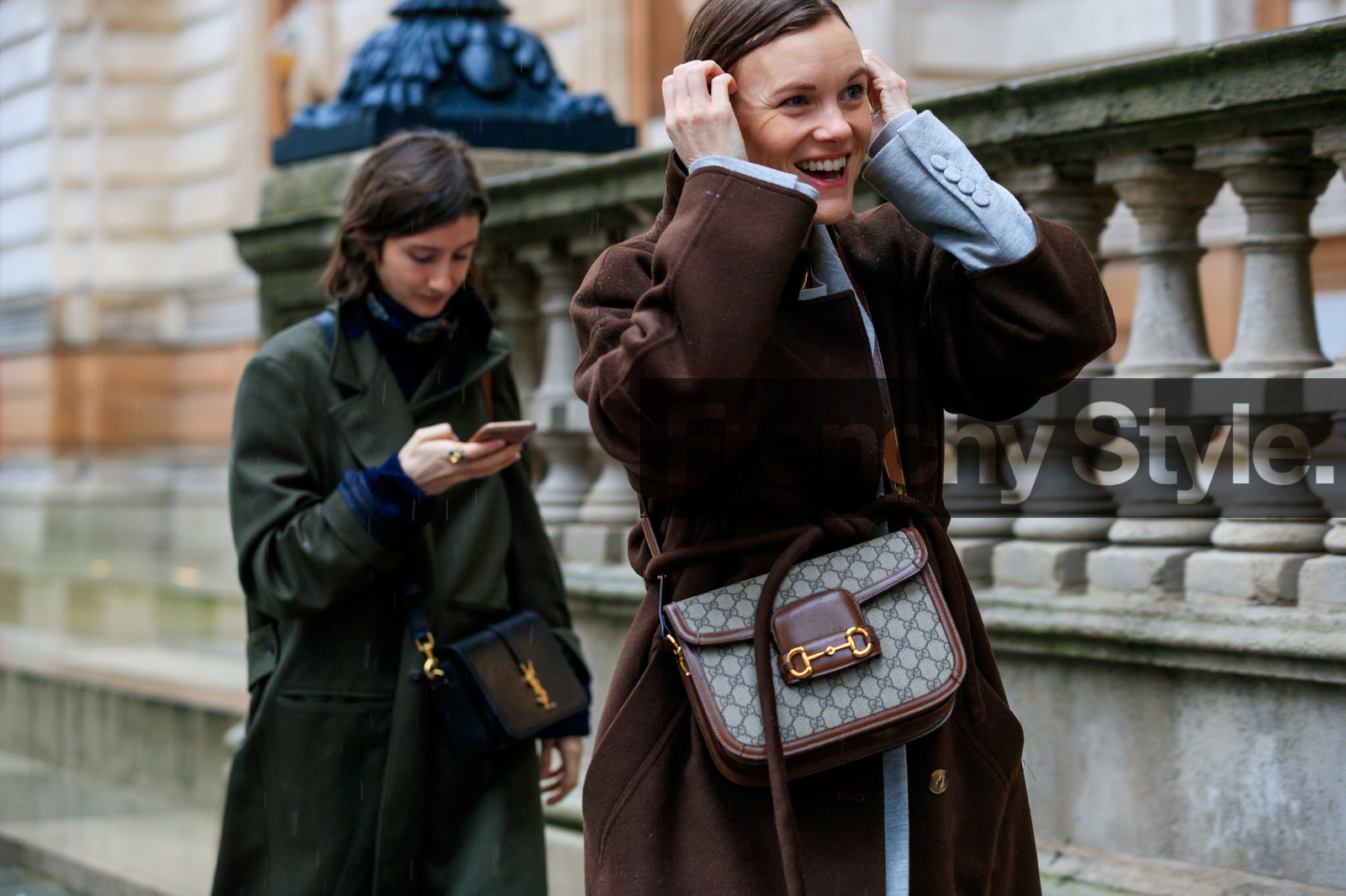 brown coat, brown leather bag, monogrammed bag, crossbody bag, beige bag, gucci bag, golden buckle bag, fashion week, frenchystyle, FW, jonathan paciullo, street style, LFW, LONDON, AUTUMN WINTER 2020-2021, FALL WINTER 2020-2021, FW 20-21, horizontal, atmosphere details, detail