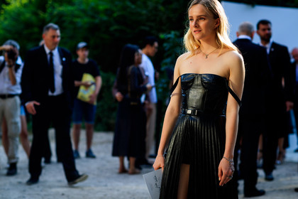 black dress, bustier dress, leather dress, pleated dress, fashion week, frenchystyle, FW, jonathan paciullo, street style, PFW, PARIS, horizontal, atmosphere details, detail, AUTUMN WINTER 2018-2019, FALL WINTER 2018-2019, FW 18-19