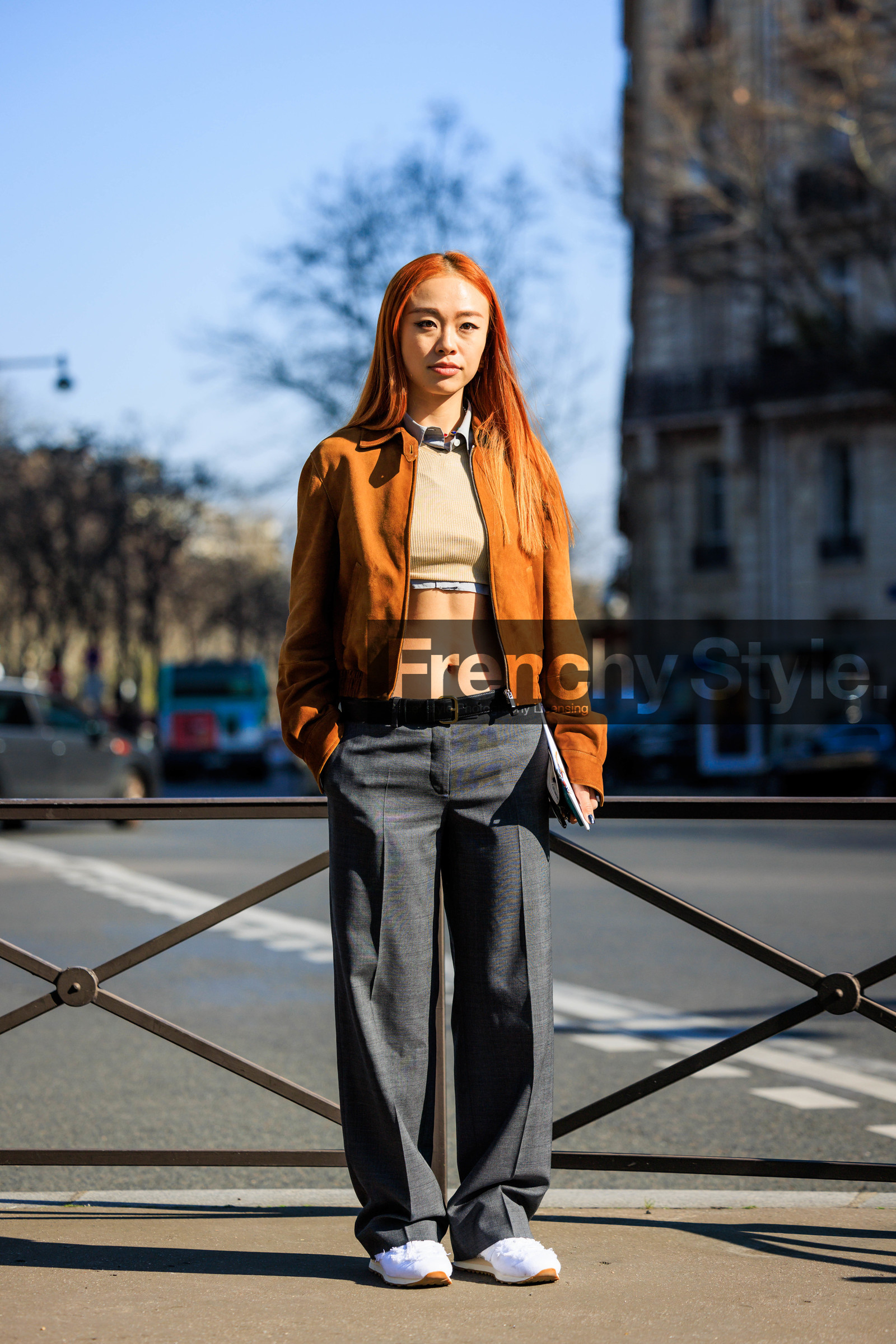 orange jacket, beige top, cropped top, grey trousers, baggy pants, black belt, miu miu, white sneakers, new balance, orange hair, FW 22-23, FALL WINTER 2022_2023, AUTUMN WINTER 2022-2023, fashion week, frenchystyle, FW, jonathan paciullo, street style, PFW, PARIS, full length, vertical