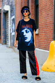 black hat, black pants, black sandals, black t shirt, choker, dyed hair, earrings, fashion week, frenchystyle, full length, fur shoes, FW, jonathan paciullo, necklace, NEW YORK, NYFW, oversize, printed t shirt, red lips, sita abellan, SPRING SUMMER 2017, SS 17, street style, striped pants, sunglasses, trousers, vertical, woman