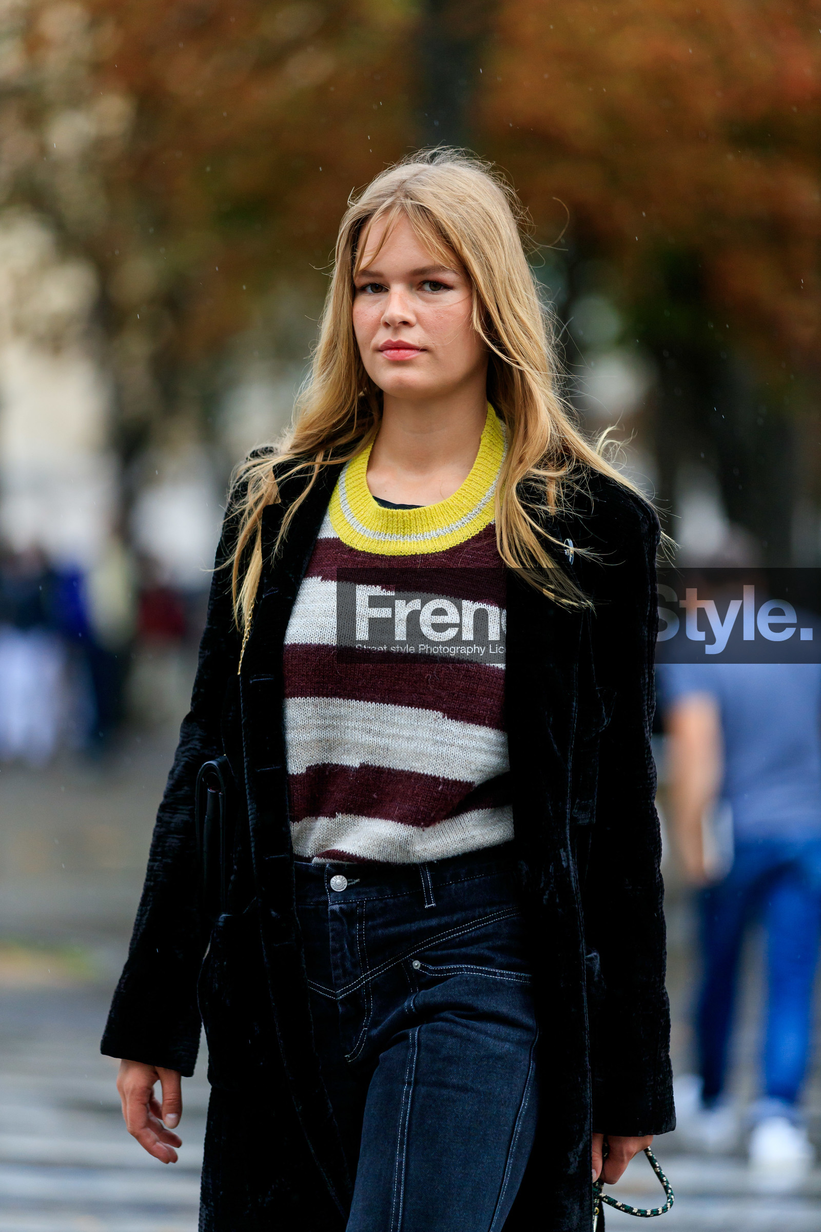 model, anna ewers, striped pullover, burgundy pullover, white pullover, yellow pullover, isabel marant pants, blue jeans, denim, black jacket, velvet jacket, PARIS, PFW, SPRING SUMMER 2020, SS 20, fashion week, frenchystyle, FW, jonathan paciullo, street style, vertical, atmosphere details, detail