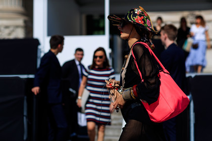 black dress, bracelet, flowers, leather bag, pink bag, printed hat, see through, sunglasses, fashion week, frenchystyle, FW, jonathan paciullo, street style, PFW, PARIS, horizontal, atmosphere details, detail, AUTUMN WINTER 2018-2019, FALL WINTER 2018-2019, FW 18-19, catherine baba