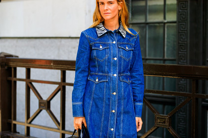 animal print, blanca miro scrimieri, blue denim, denim dress, zebra, fashion week, frenchystyle, FW, jonathan paciullo, street style, LFW, LONDON, SPRING SUMMER 2019, SS 19, atmosphere details, horizontal, detail