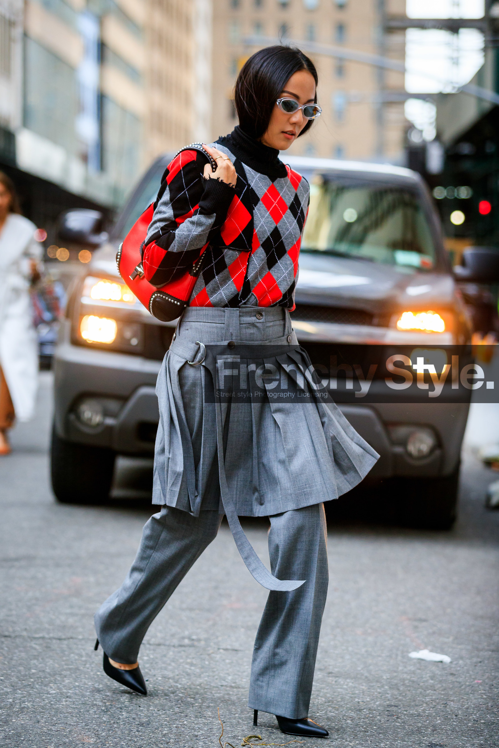 yoyo cao, grey skirt, grey pants, grey pullover, red pullover, black pullover, checked pullover, turtleneck pullover, jacquard pullover, pleated skirt, mini skirt, sheer sunglasses, round shape sunglasses, layered skirt, layered pants, fashion week, frenchystyle, FW, jonathan paciullo, street style, NYFW, NEW YORK, AUTUMN WINTER 2020-2021, FALL WINTER 2020-2021, FW 20-21, vertical, full length