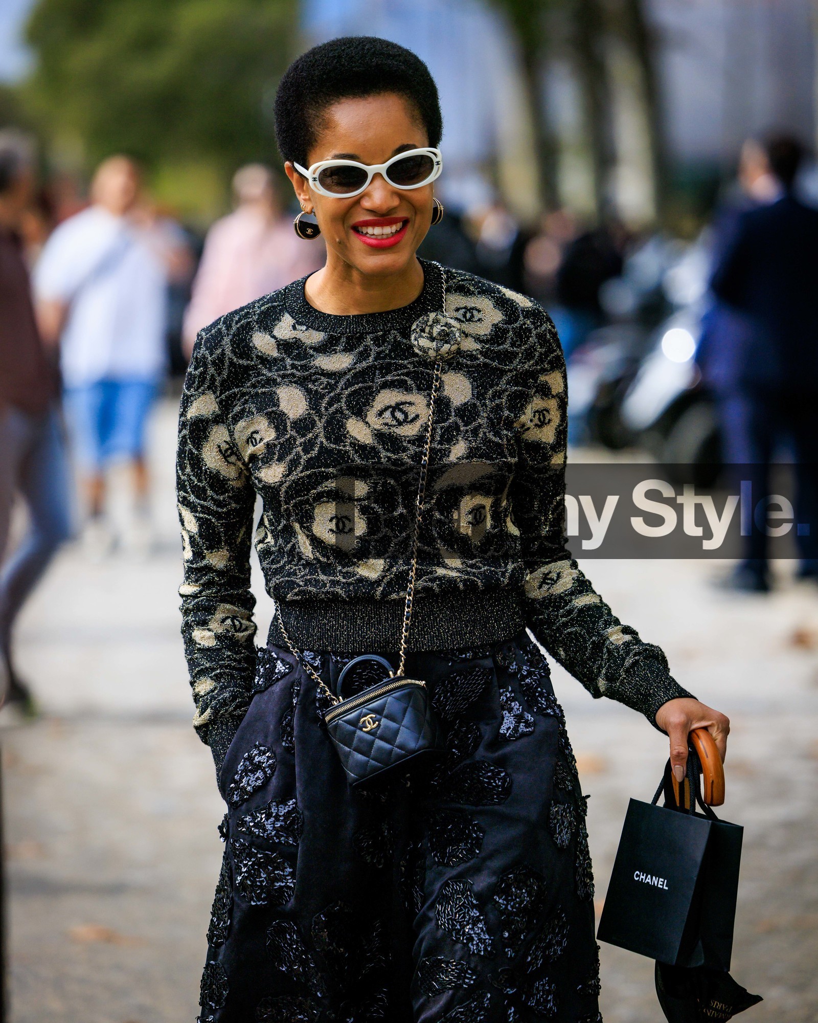 PARIS, PFW, fashion week, frenchystyle, FW, jonathan paciullo, street style, SPRING SUMMER 2024, SS 24, vertical, atmosphere details, detail