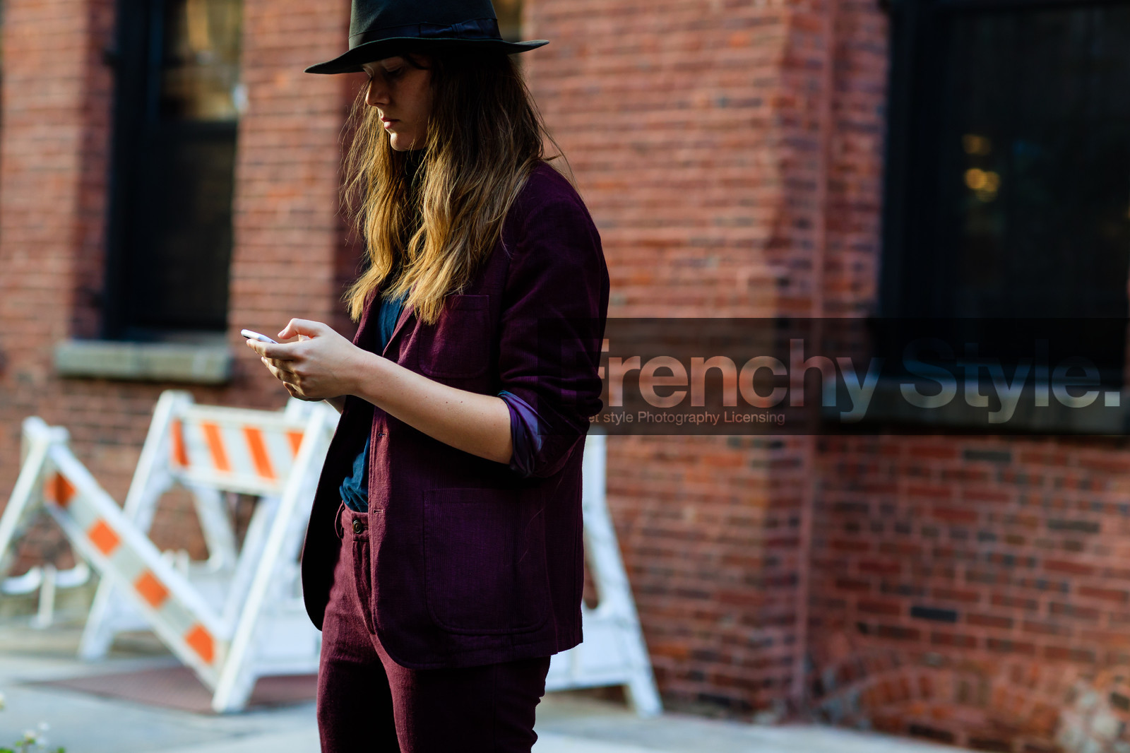 ashley owens, atmosphere details, black hat, black t shirt, blazer, bordeaux, detail, fashion week, frenchystyle, FW, horizontal, iphone, jonathan paciullo, NEW YORK, NYFW, red jacket, red pants, red suit, SPRING SUMMER 2017, SS 17, street style, trousers, woman