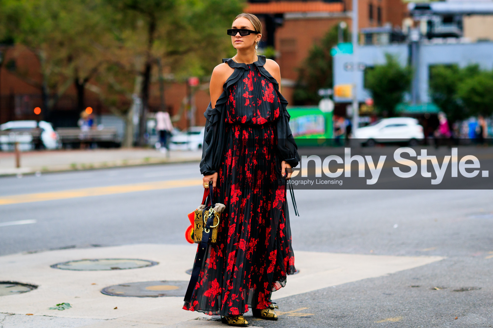 animal print, black dress, chloé, cold shoulders, floral, flowers, graphic bag, graphic dress, leather bag, leather shoes, nina suess, pleated dress, printed bag, printed dress, snake print, sunglasses, yellow bag, yellow boots, fashion week, frenchystyle, FW, jonathan paciullo, street style, NYFW, NEW YORK, SPRING SUMMER 2019, SS 19, atmosphere details, horizontal, detail