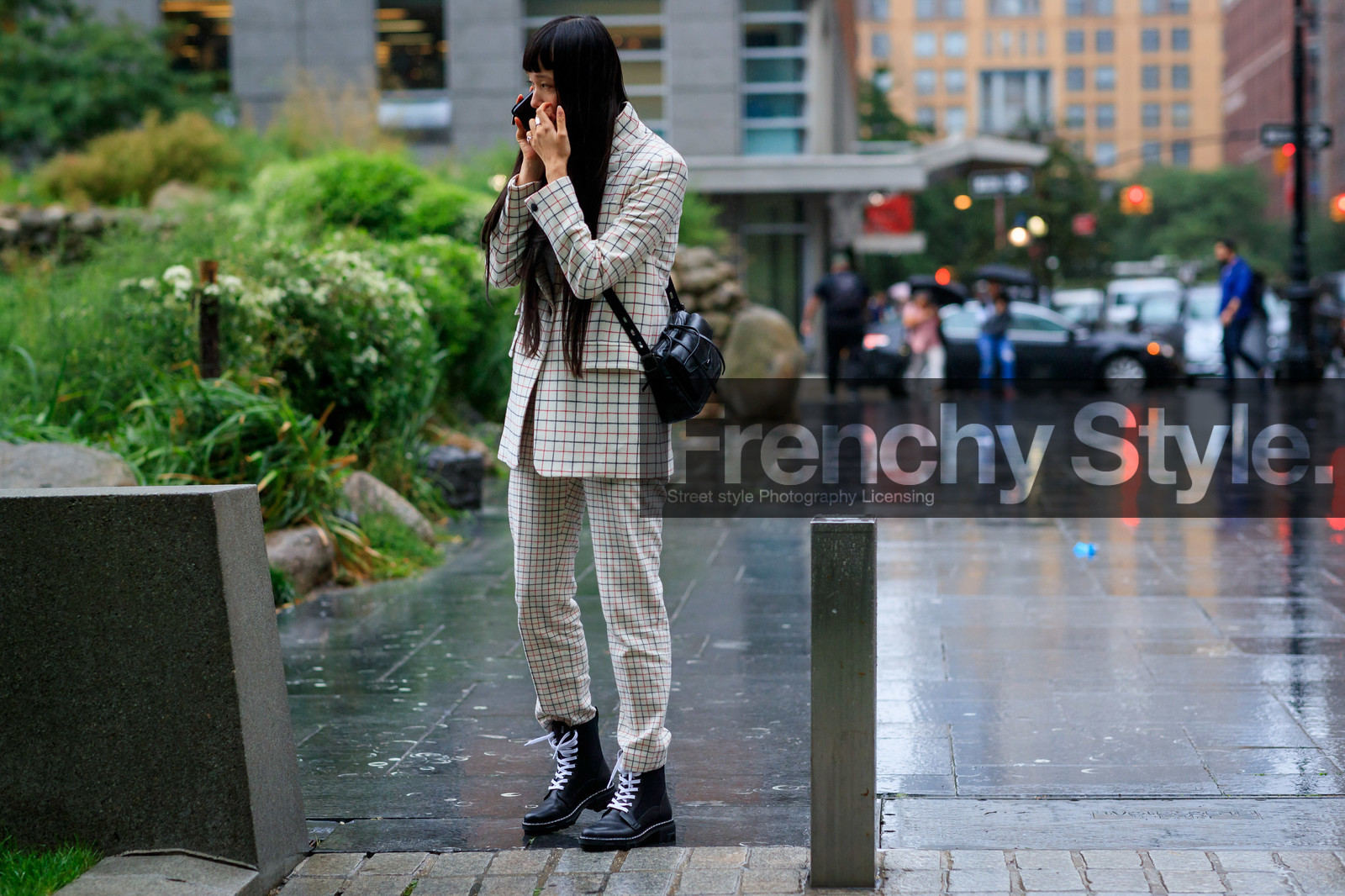 black bag, black shoes, checked, checked suit, graphic jacket, graphic pants, graphic suit, leather bag, leather shoes, model, plaid, printed jacket, printed pants, printed suit, trousers, white jacket, white pants, white suit, yuka mannami, fashion week, frenchystyle, FW, jonathan paciullo, street style, NEW YORK, NYFW, SPRING SUMMER 2020, SS 20, horizontal, atmosphere details, full length