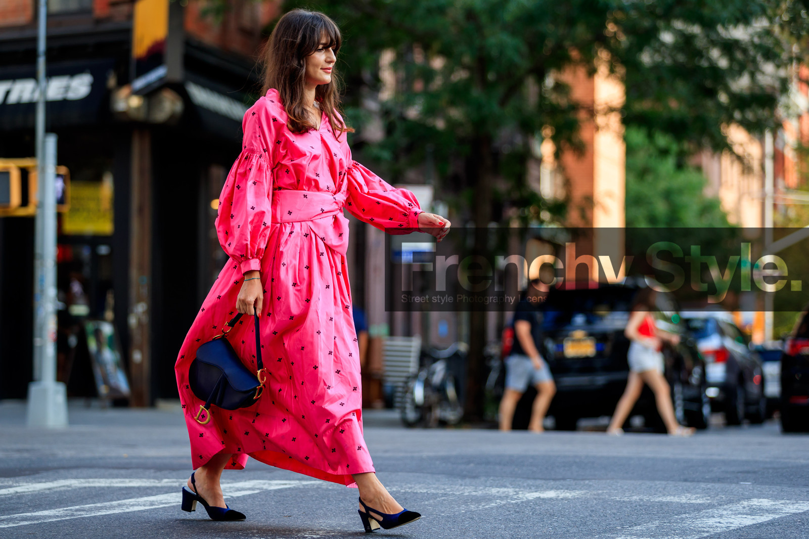 black bag, black shoes, chanel, christian dior, eleonora carisi, graphic dress, high heels, leather bag, leather shoes, pink dress, printed dress, saddle bag, fashion week, frenchystyle, FW, jonathan paciullo, street style, NYFW, NEW YORK, SPRING SUMMER 2019, SS 19, atmosphere details, horizontal, full length