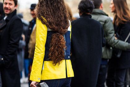atmosphere details, AUTUMN WINTER 2016-2017, AW 16-17, curly hair, detail, FALL WINTER 2016-2017, fashion week, frenchystyle, FW, FW 16-17, horizontal, jonathan paciullo, long hair, PARIS, PFW, street style, yellow coat, yellow jacket