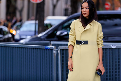 yoyo cao, light yellow leather coat, bottega veneta coat, turtleneck top, PARIS, PFW, SPRING SUMMER 2020, SS 20, fashion week, frenchystyle, FW, jonathan paciullo, street style, horizontal, atmosphere details, detail