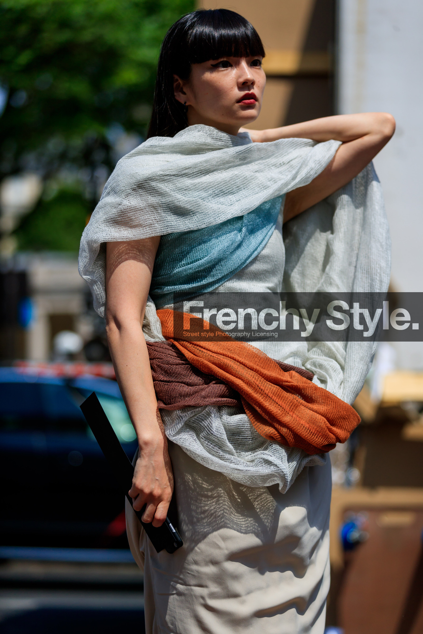 atmosphere details, detail, fashion week, frenchystyle, FW, jonathan paciullo, kozue akimoto, MENSWEAR, orange, PARIS, PFW, SPRING SUMMER 2018, SS 18, street style, turquoise, vertical, white, white dress
