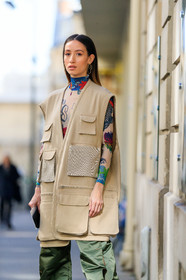alexandra guerain, beige jacket, earrings, green pants, oversize, printed top, sleeveless, trousers, fashion week, frenchystyle, FW, jonathan paciullo, street style, PFW, PARIS, AUTUMN WINTER 2019-2020, AW 19-20, FALL WINTER 2019-2020, FW 19-20, vertical, atmosphere details, detail