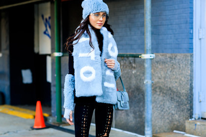 black pants, black shoes, black sweater, blue beanie, blue fur, blue scarf, leather shoes, sunglasses, trousers, street style, jonathan paciullo, FW, frenchystyle, fashion week, NYFW, NEW YORK, AUTUMN WINTER 2018-2019, AW 18-19, FALL WINTER 2018-2019, FW 18-19, atmosphere details, horizontal, detail