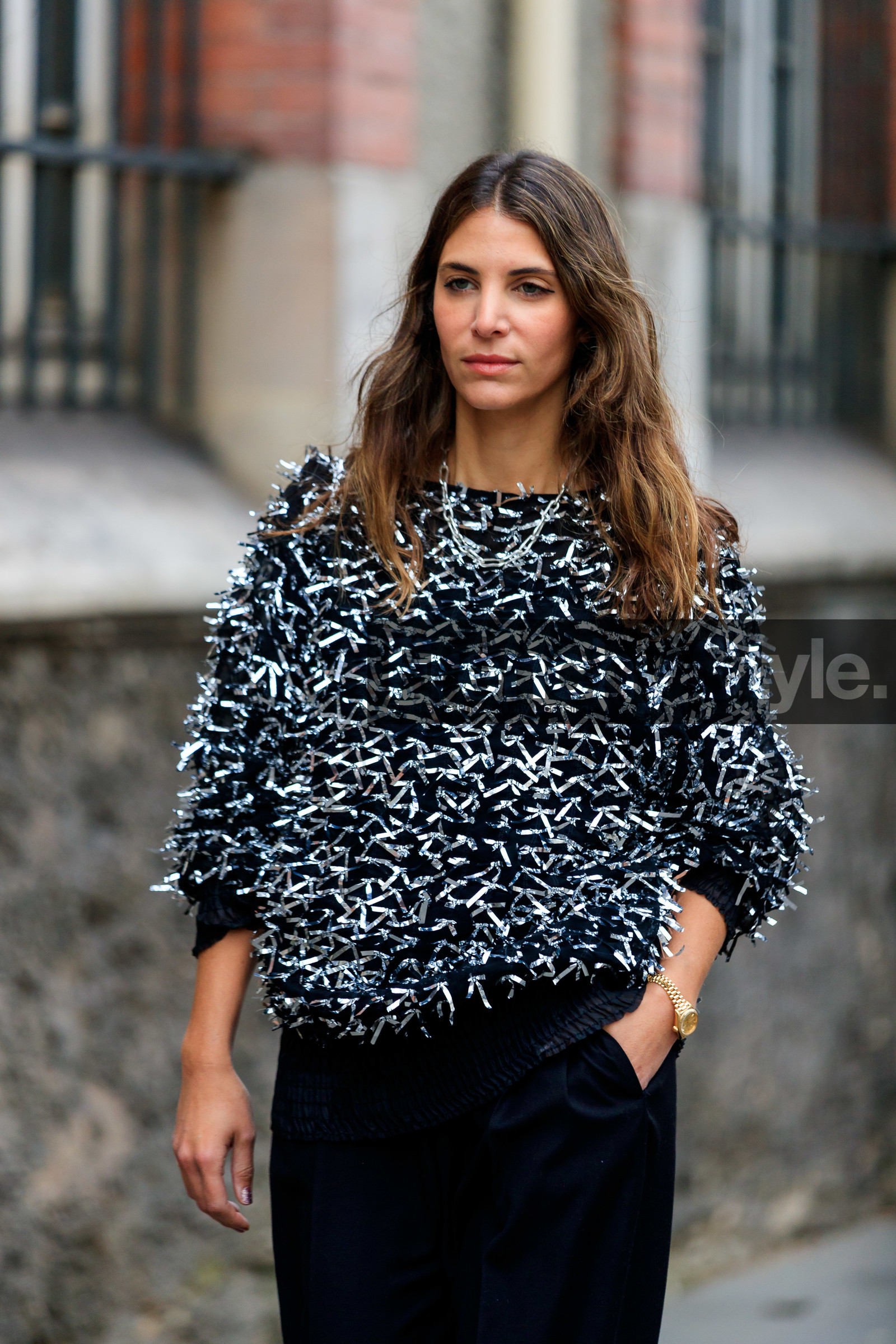 jen wonders, black pants, black pullover, silvered pullover, golden watch, rolex watch, fringe pullover, fashion week, frenchystyle, FW, jonathan paciullo, street style, PFW, PARIS, vertical, atmosphere details, detail