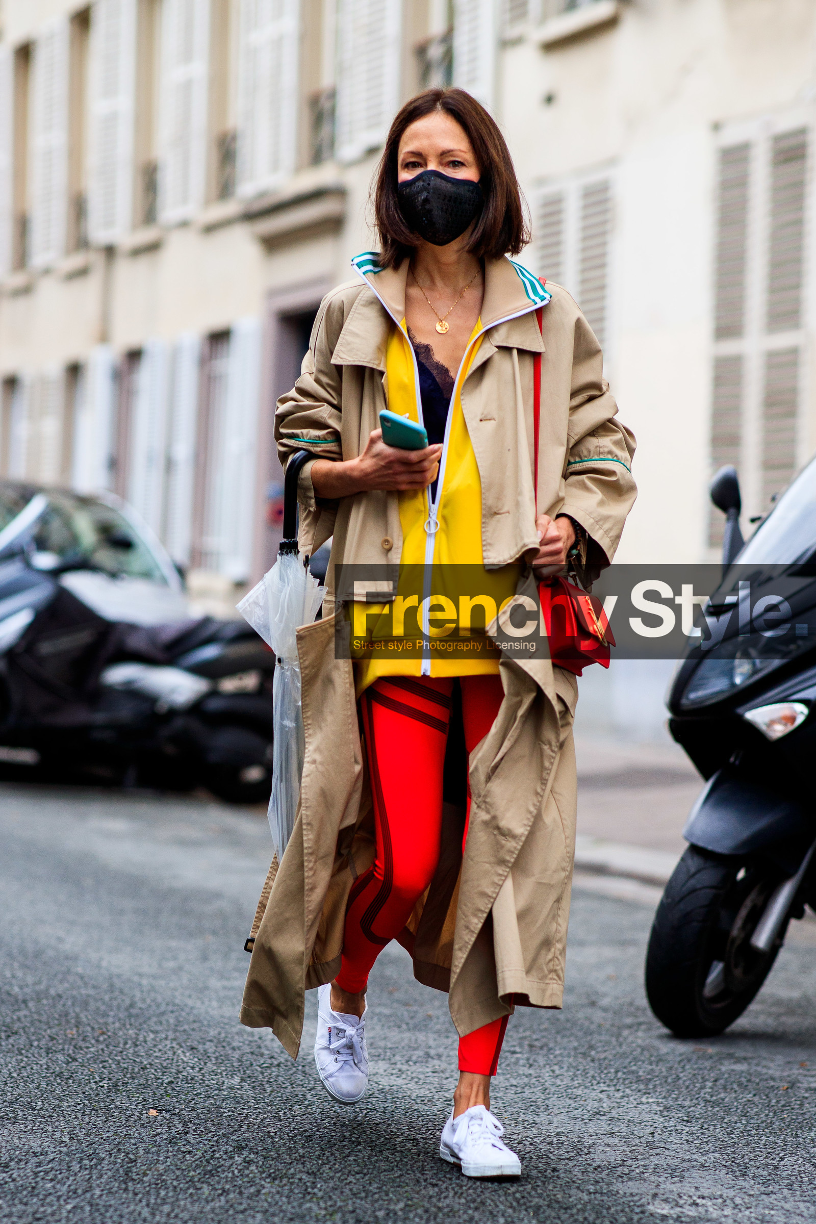beige trench coat, yellow cardigan, yellow jacket, yellow hoodie, zipped hoodie, zipped jacket, zipped cardigan, sportswear, sportswear jacket, sportswear look, legging pants, red pants, white sneakers, superga shoes, red leather bag, j w anderson bag, covid face mask, fashion week, frenchystyle, FW, jonathan paciullo, street style, PFW, PARIS, SPRING SUMMER 2021, SS 21, vertical, full length