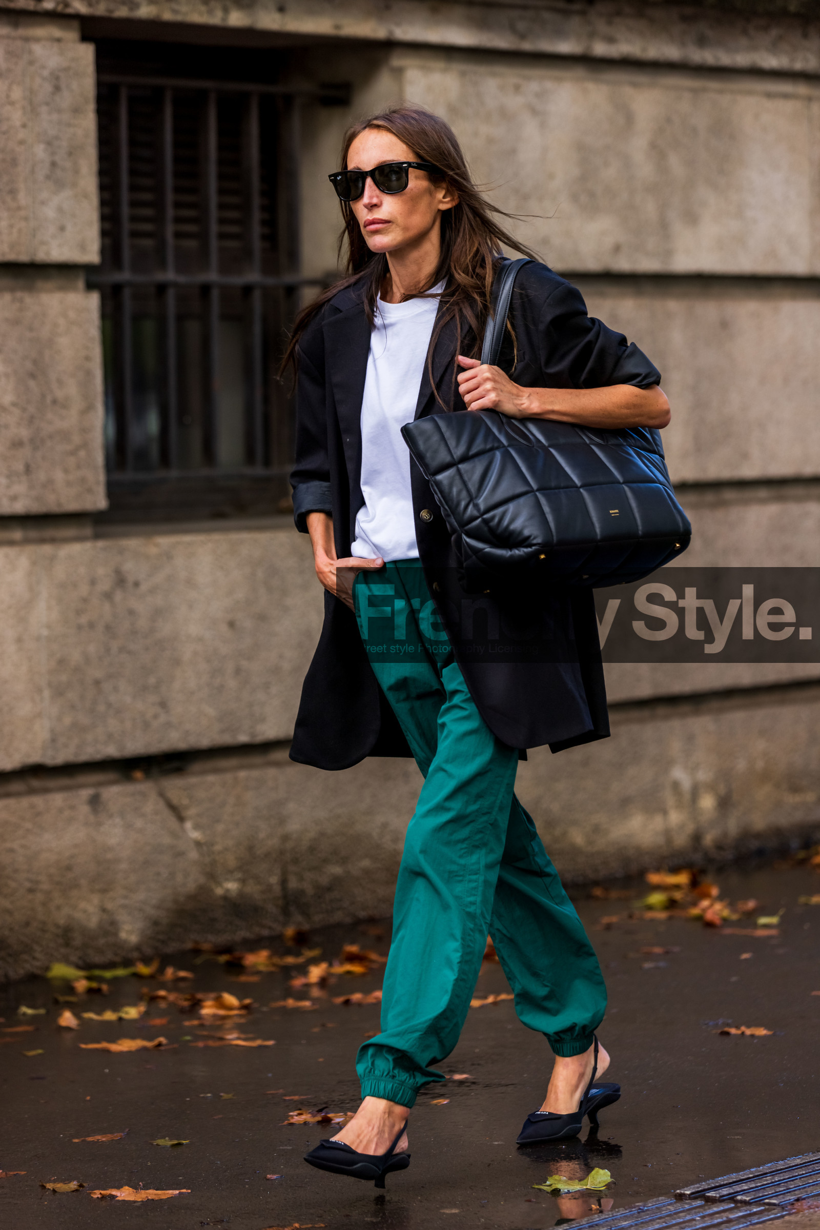 bag, black bag, black blazer, black heels, black sunglasses, blazer, Chloé Harrouche, green pants, heels, leather bag, oversize bag, pants, quilted bag, sunglasses, t-shirt, tote bag, track pants, white t-shirt, lacoste, fashion week, frenchystyle, FW, jonathan paciullo, street style, PFW, PARIS, SPRING SUMMER 2022, SS 22, vertical, full length