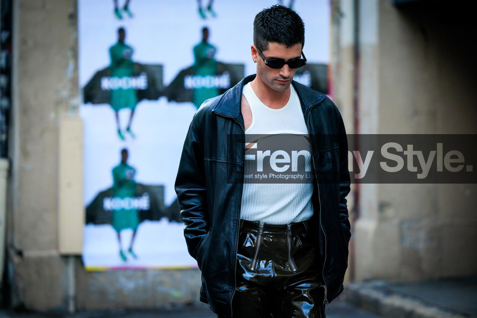 white tanktop, black sunglasses, black jacket, leather jacket, pattent pants, black trousers, fashion week, frenchystyle, FW, jonathan paciullo, street style, AUTUMN WINTER 2022-2023, FALL WINTER 2022_2023, FW 22-23, PFW, PARIS, horizontal, atmosphere details, detail