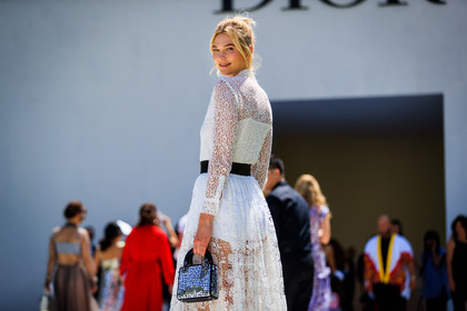 black belt, christian dior, graphic bag, graphic dress, lace dress, leather bag, leather belt, printed bag, printed dress, see through, sequined bag, shiny bag, silver bag, white dress, fashion week, frenchystyle, FW, jonathan paciullo, street style, PFW, PARIS, horizontal, atmosphere details, detail, model, AUTUMN WINTER 2018-2019, FALL WINTER 2018-2019, FW 18-19, karlie kloss