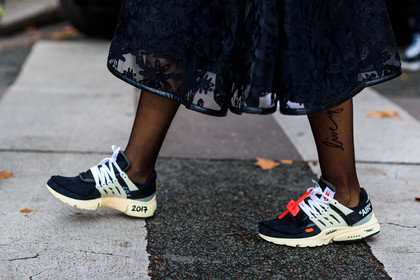 atmosphere details, black shoes, black sneakers, detail, fashion week, frenchystyle, FW, horizontal, jonathan paciullo, leather shoes, nike, PARIS, PFW, printed shoes, SPRING SUMMER 2018, SS 18, street style, tights