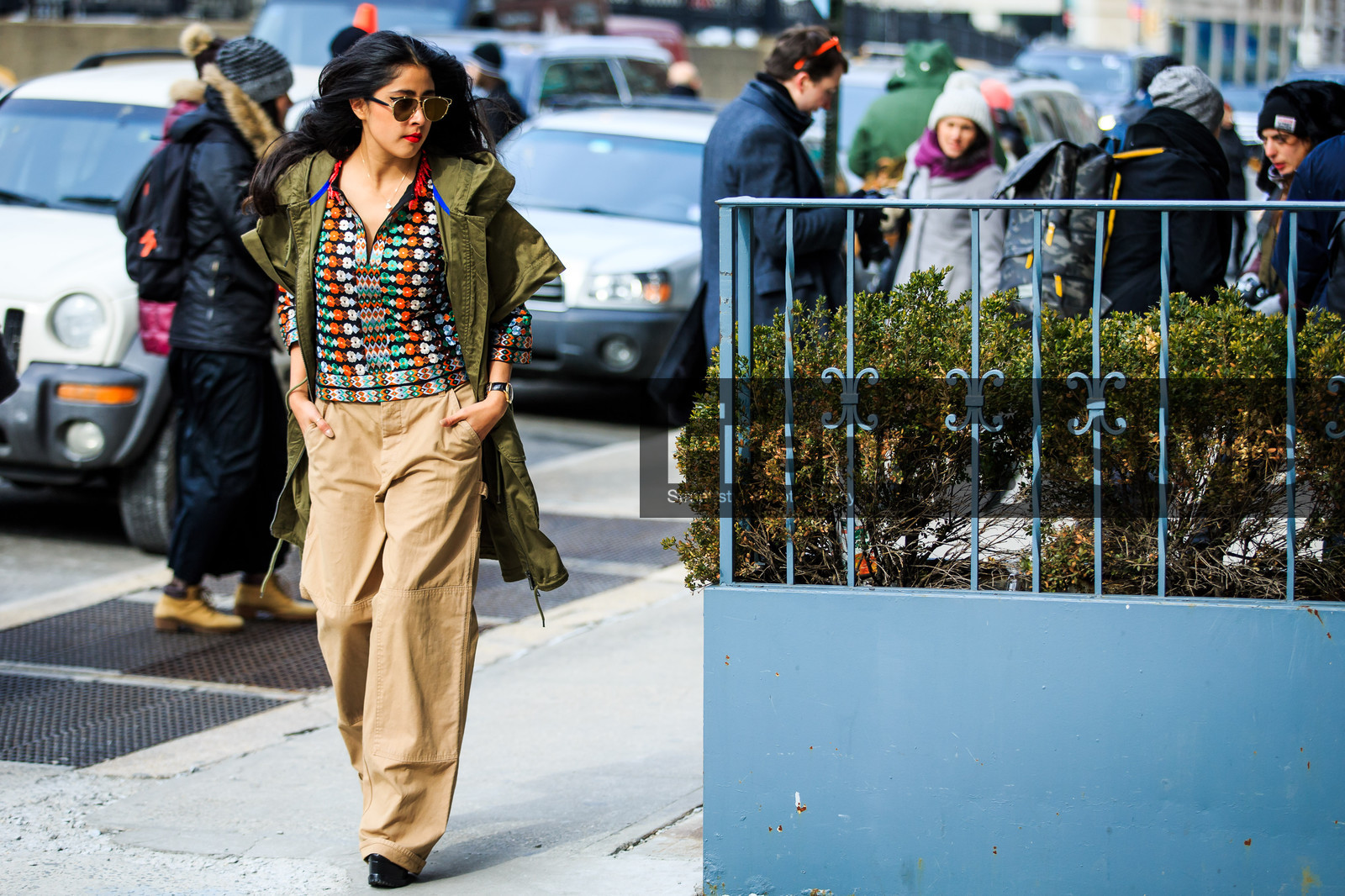 atmosphere details, AUTUMN WINTER 2016-2017, AW 16-17, beige pants, cargo pants, denni elias, detail, embroidered top, embroideries, fashion week, frenchystyle, FW, FW 16-17, horizontal, jonathan paciullo, kaki jacket, NEW YORK, NYFW, printed top, street style, sunglasses, wide pants, woman
