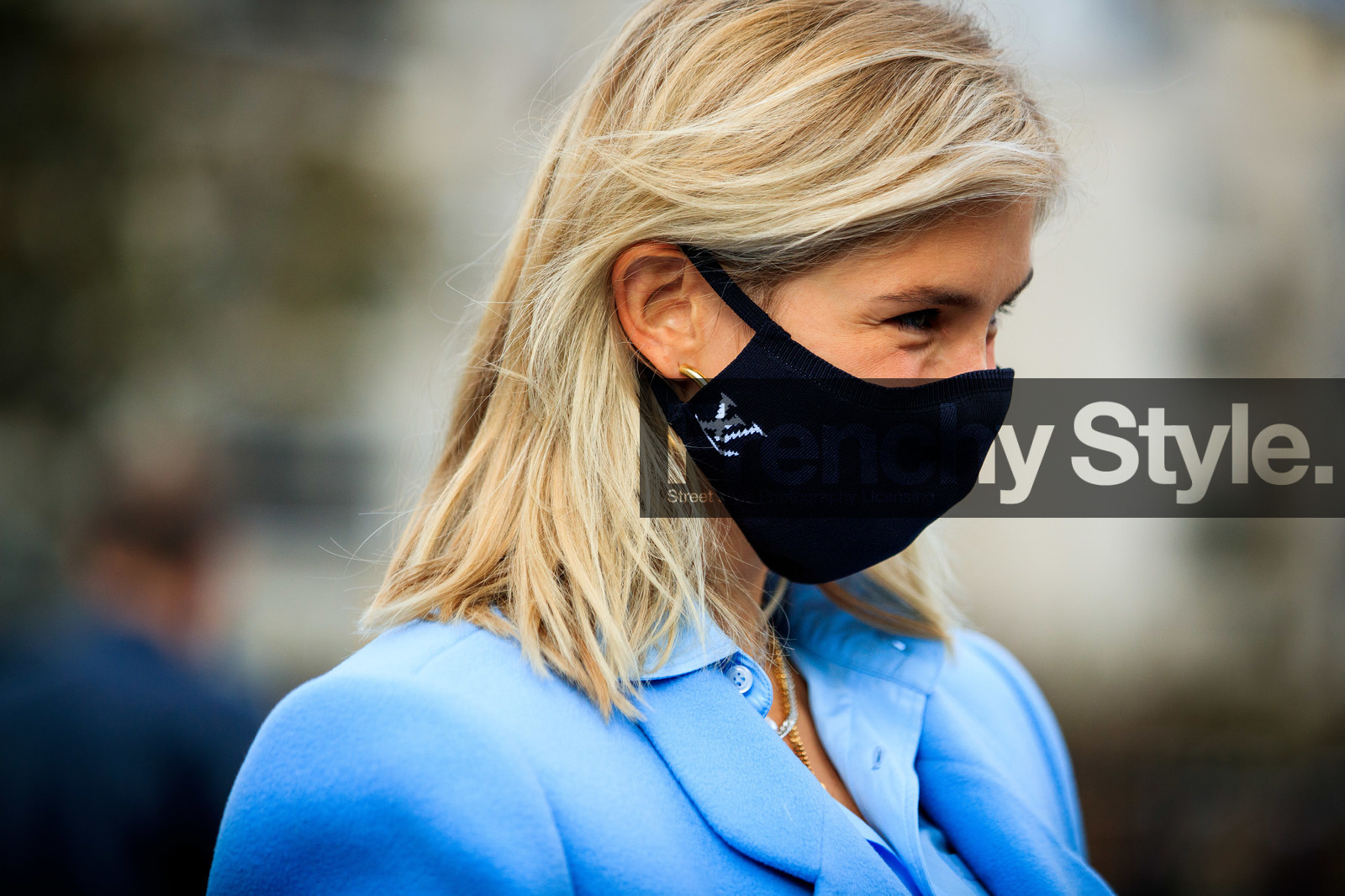 xenia adonts, light blue jacket, light blue shirt, close up detail, mask detail, covid face mask, monogramme, louis vuitton, fashion week, frenchystyle, FW, jonathan paciullo, street style, PFW, PARIS, SPRING SUMMER 2021, SS 21, horizontal, atmosphere details, detail