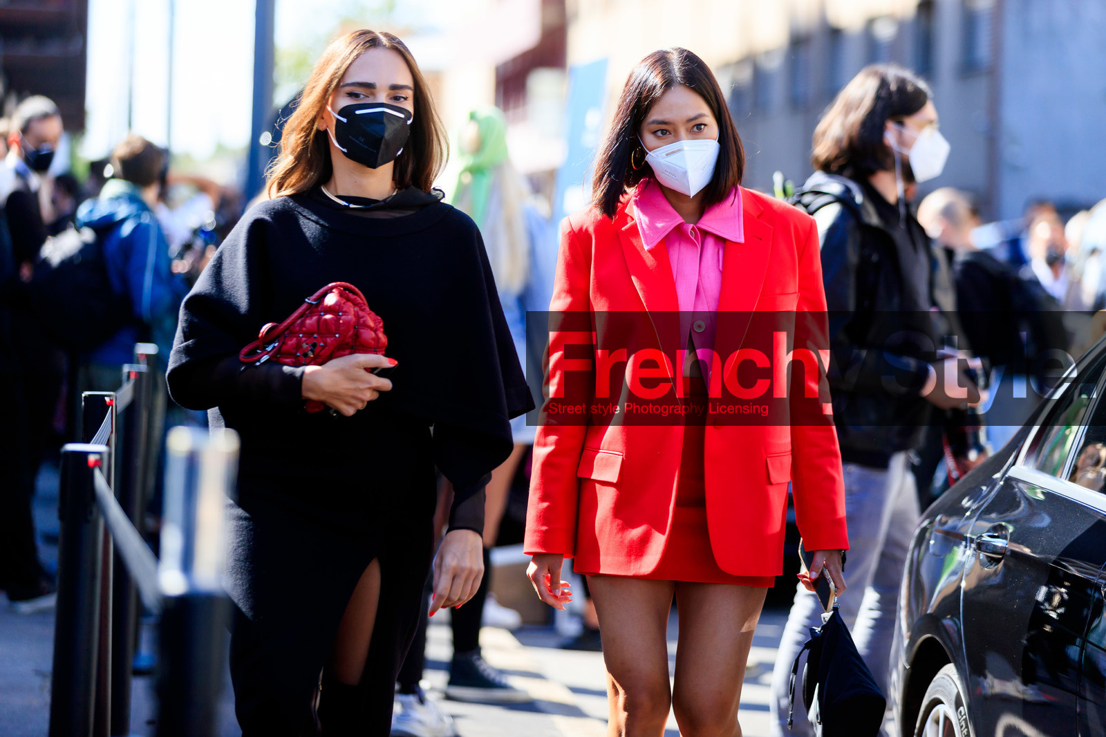 black top, black pullover, black skirt, split skirt, long skirt, short sleeves top, short sleeves pullover, woolen top, woolen skirt, red leather bag, studs bag, quilted bag, valentino bag, valentino look, valentino skirt, valentino top, valentino shirt, black shirt, organza shirt, red jacket, red skirt, pink shirt, black bag, bucket bag, prada bag, mini skirt, covid face mask, evangelie smyrniotaki, Tiffany Hsu, street style, jonathan paciullo, FW, frenchystyle, fashion week, MFW, MILAN, SPRING SUMMER 2021, SS 21, horizontal, atmosphere details, detail