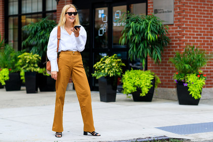 camel pants, high heels, leather shoes, sunglasses, trousers, white shirt, fashion week, frenchystyle, FW, jonathan paciullo, street style, NYFW, NEW YORK, SPRING SUMMER 2019, SS 19, atmosphere details, horizontal, full length