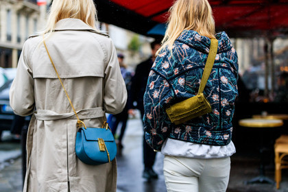 atmosphere details, AUTUMN WINTER 2017-2018, AW 17-18, back detail, beige coat, blue bag, blue jacket, chloe, detail, FALL WINTER 2017-2018, fashion week, floral, flower, frenchystyle, FW, FW 17-18, green bag, horizontal, jonathan paciullo, leather bag, model, PARIS, PFW, printed jacket, sasha luss, street style, suede bag, trench coat, trousers, white pants, white sweater
